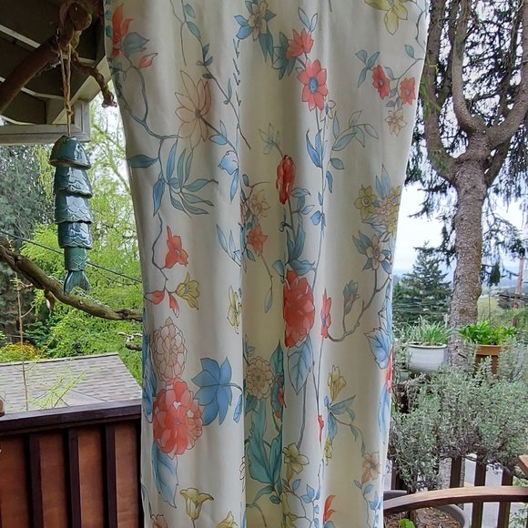 Gorgeous, Springy Multi-Colored Lined Flared Skirt - Picture 2 of 6